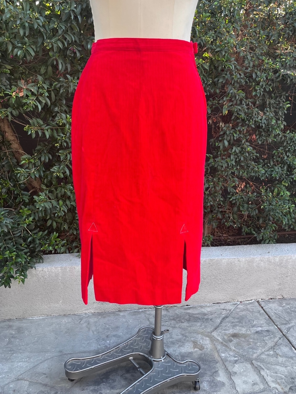 Vintage Cacharel Red Ribbed Cotton Blend Midi Skirt Made in France Size 4/42